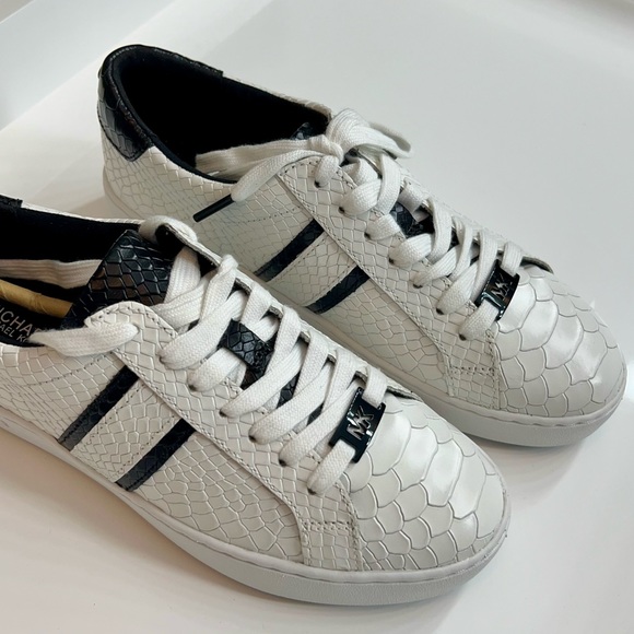 Michael Kors Snake Printed White and Black Sneaker - Picture 3 of 10